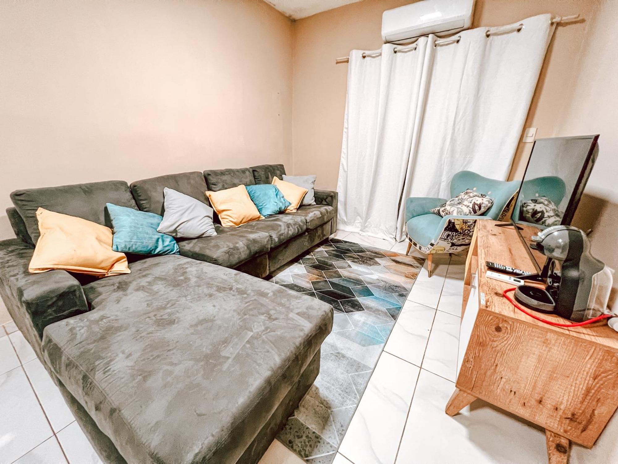 Amplio Loft En Zona Residencial De Asuncion Apartment Bagian luar foto